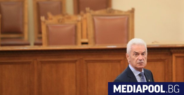 ГЕРБ са обещали 70 000 гласа на ВМРО. В циганските
