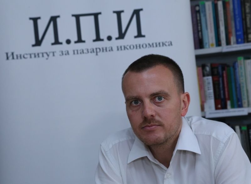 Петър Ганев. ИПИ