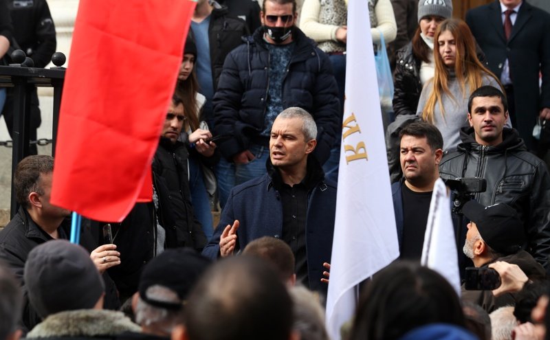 Лидерът на "Възраждане" Костадин Костадинов на протест в София, БГНЕС