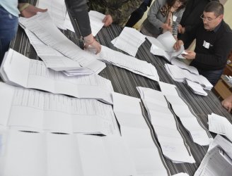 ВАС задължи Софийския административен съд да реши за видеото при броенето на гласовете