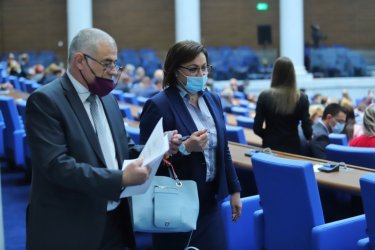 ГЕРБ отхвърли и пренаписа искането на БСП за руската ваксина