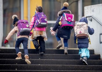 Учителите в Германия се оплакват от хаоса с правилата за коронавируса