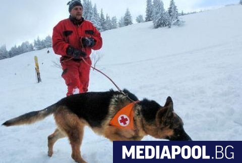 Засечени са координатите на мобилния телефон на 34-годишния сноубордист, който