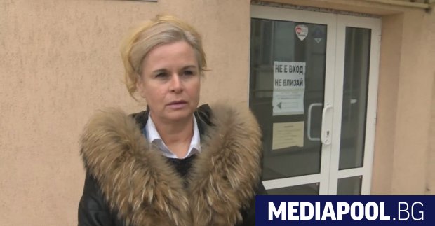 Роднините на жената която роди близнаци в състояние на кома