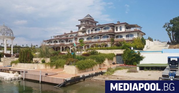 Върховният административен съд ВАС е предварителното изпълнение на заповедта на