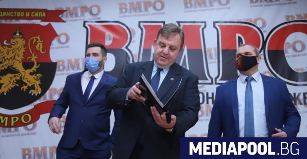 Най малко 18 водещи македонски политици и общественици свързани с проруската и