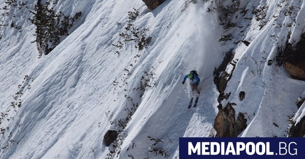 Четвърто денонощие няма следа от изчезналия сноубордист в Рила край