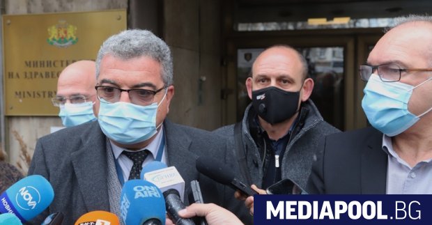 Властта ще умува за затягане на мерките в страната до