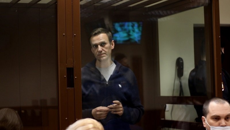 Руските власти преместиха Навални на неизвестно засега място