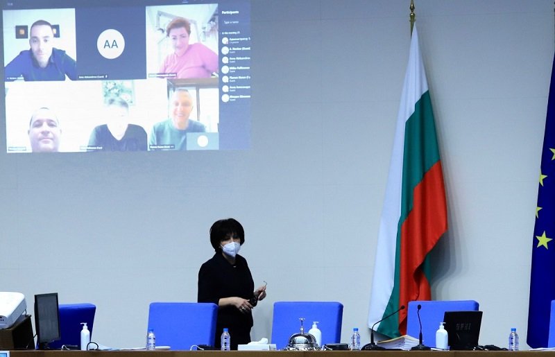 КС: Карантинираните депутати може да участват в заседания онлайн