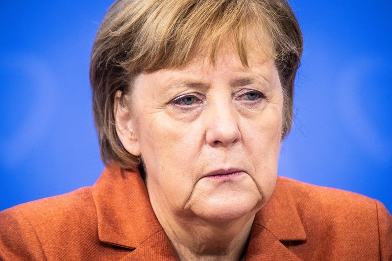 Меркел не изключи Германия да купи от руската ваксина