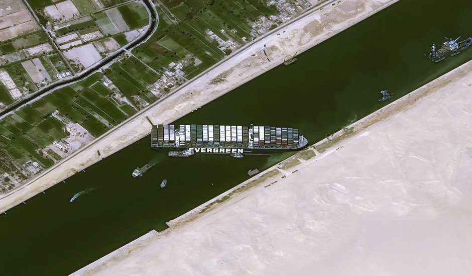 Вятърът не е основната причина за засядането на "Ever Given" в Суецкия канал