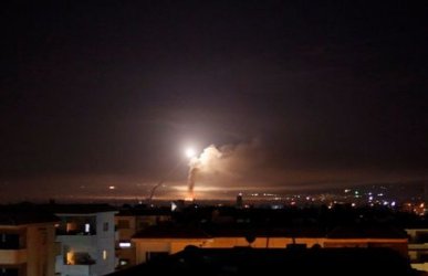 Израел удари цели на Хамас в отговор на палестинска ракета, изстреляна от Газа