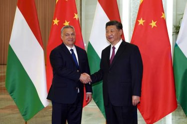 Унгарският премиер Виктор Орбан и президентът на Китай Си Цзинпин