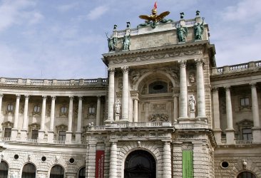 Виена обмисля да отвори за посетители "балкона на Хитлер"