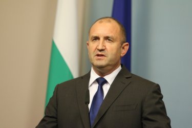 Румен Радев, сн. БГНЕС, архив