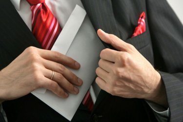 50 лв. на глас? Прокуратурата образува 35 дела за изборни нарушения