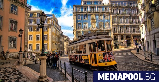 Португалия започна трета фаза на започналата преди месец отмяна на