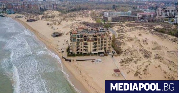 Русия прекрати редовните и чартърните полети до Турция заради силното