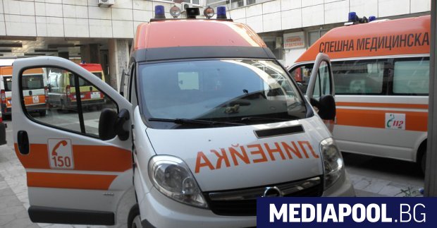 Премиерът Бойко Борисов да се качи на линейка вместо да