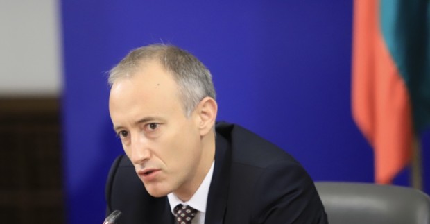 От 12 април част от учениците се връщат отново в