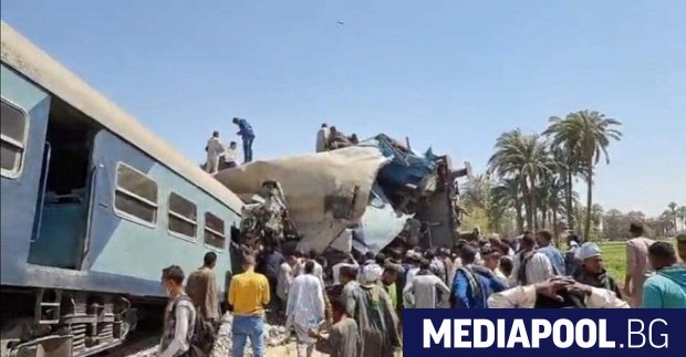 При дерайлиране на влак в Египет са ранени 97 души,