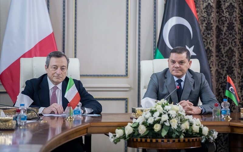Мария Драги (ляво) и либийския премиер Абдел Хамид Дбейба в Триполи