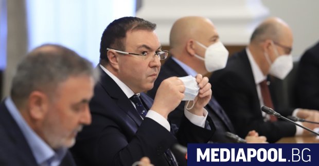 България излиза и от третата вълна на коронавирусната епидемия заяви