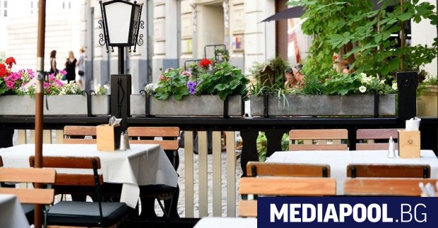 От утре в Австрия отварят врати хотелите ресторантите и всички