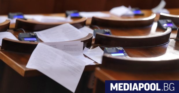 Предложението за ограничаване на допълнителни пари към депутатските заплати доведе
