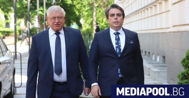 Новият финансов министър Асен Василев ще търси пари в бюджета