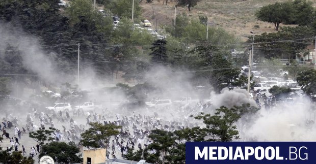 Десетки цистерни за гориво бяха обхванати от пожар в северната
