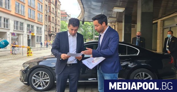 Столична община губи милиони левове от безплатни паркоместа на чиновници