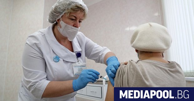 Здравните власти в Москва опитват да насърчат ваксинацията срещу коронавирус