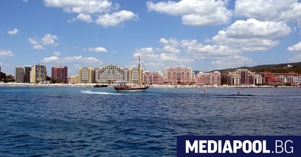 От днес България официално открива летния туристически сезон Заради пандемията
