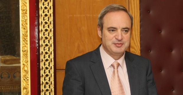 Университетите искат автономия сами да решават за подновяването на присъственото