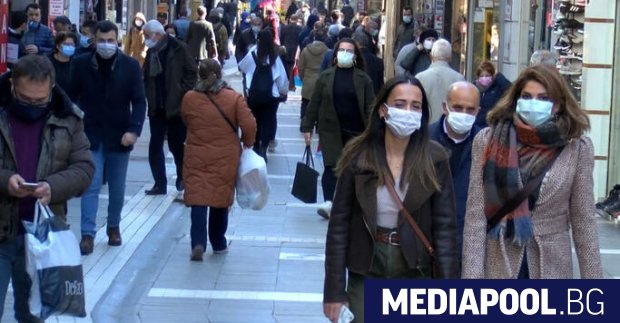 Броят на коронавирусните инфекции в Турция е намалял със 72