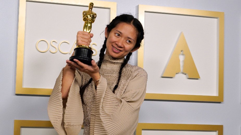 Родената в Пекин режисьорка Клоуи Чжао, чийто филм "Земя на номади" триумфира на наградите "Оскар", сн. ЕПА/БГНЕС