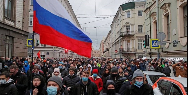 Близо 1800 арестувани на протестите в Русия в подкрепа на Навални