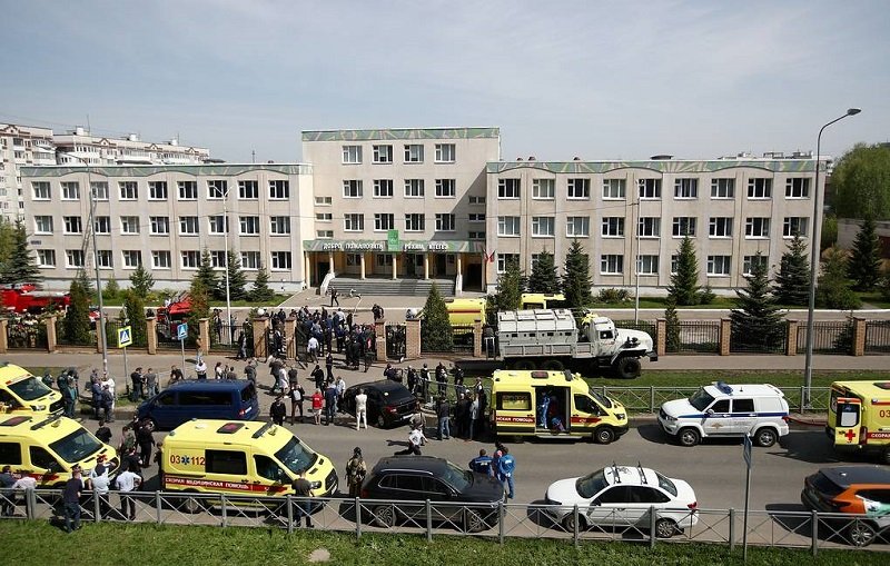 Девет загинали и 21 ранени при стрелба в гимназия в руския град Казан
