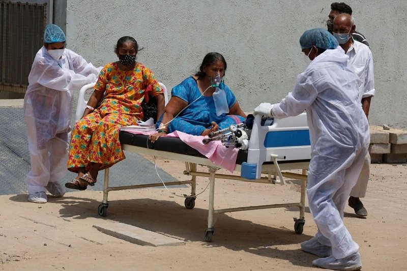 Броят на заразените с коронавирус в Индия надхвърли 24 милиона