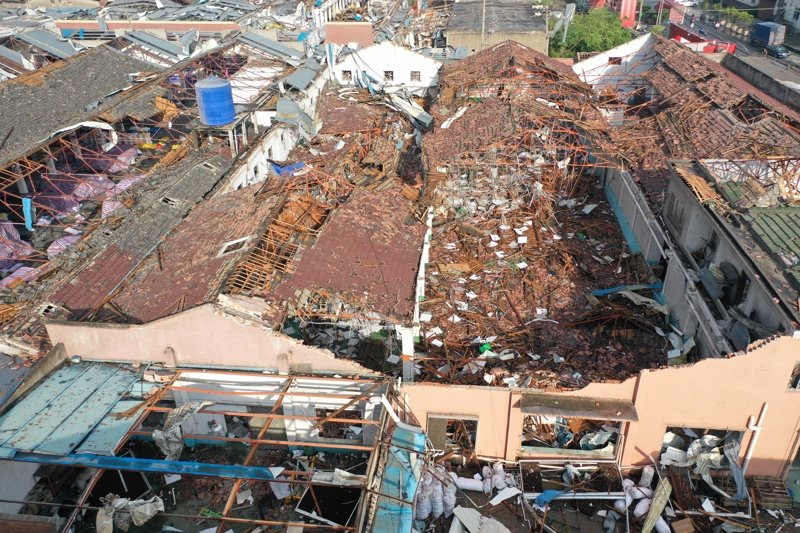 Загинали и ранени след опустошително торнадо в Китай