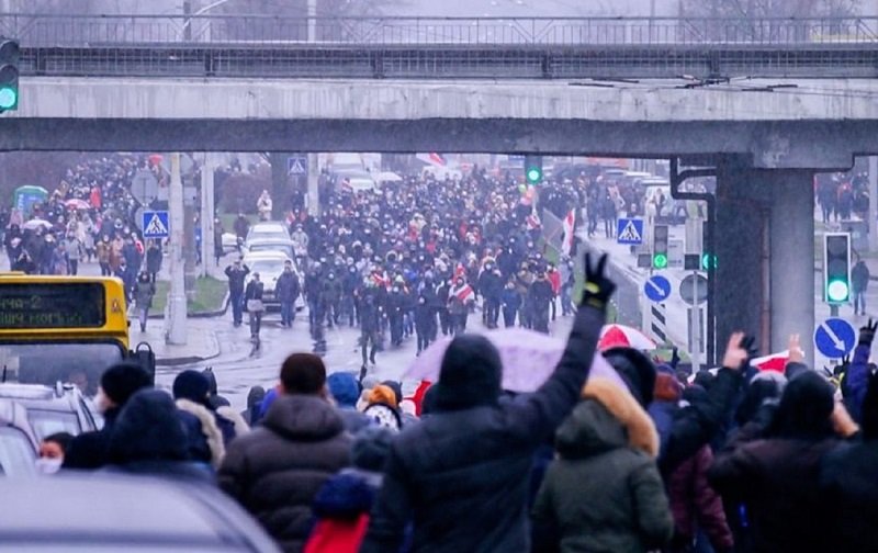 Стотина човека са осъдени в Беларус за участие в антиправителствените протести през април