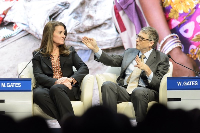 Бил Гейтс е прехвърлил 1.8 млрд.долара на жена си в деня на развода