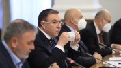 Здравният министър: България излиза от третата вълна на Covid-19