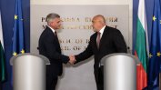 Служебният кабинет пое властта от Борисов, който похвали Радев (видео, снимки)
