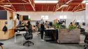"Файненшъл таймс": Гъвкавостта и колегите ще привлекат служителите обратно в офиса
