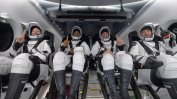 Четирима астронавти се завърнаха от МКС