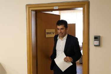 Нито един от едрите кредитополучатели на ББР не се срещна с министъра на икономиката