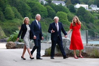 Американският президент и британският премиер заедно със съпругите си по време на вчерашната им среща